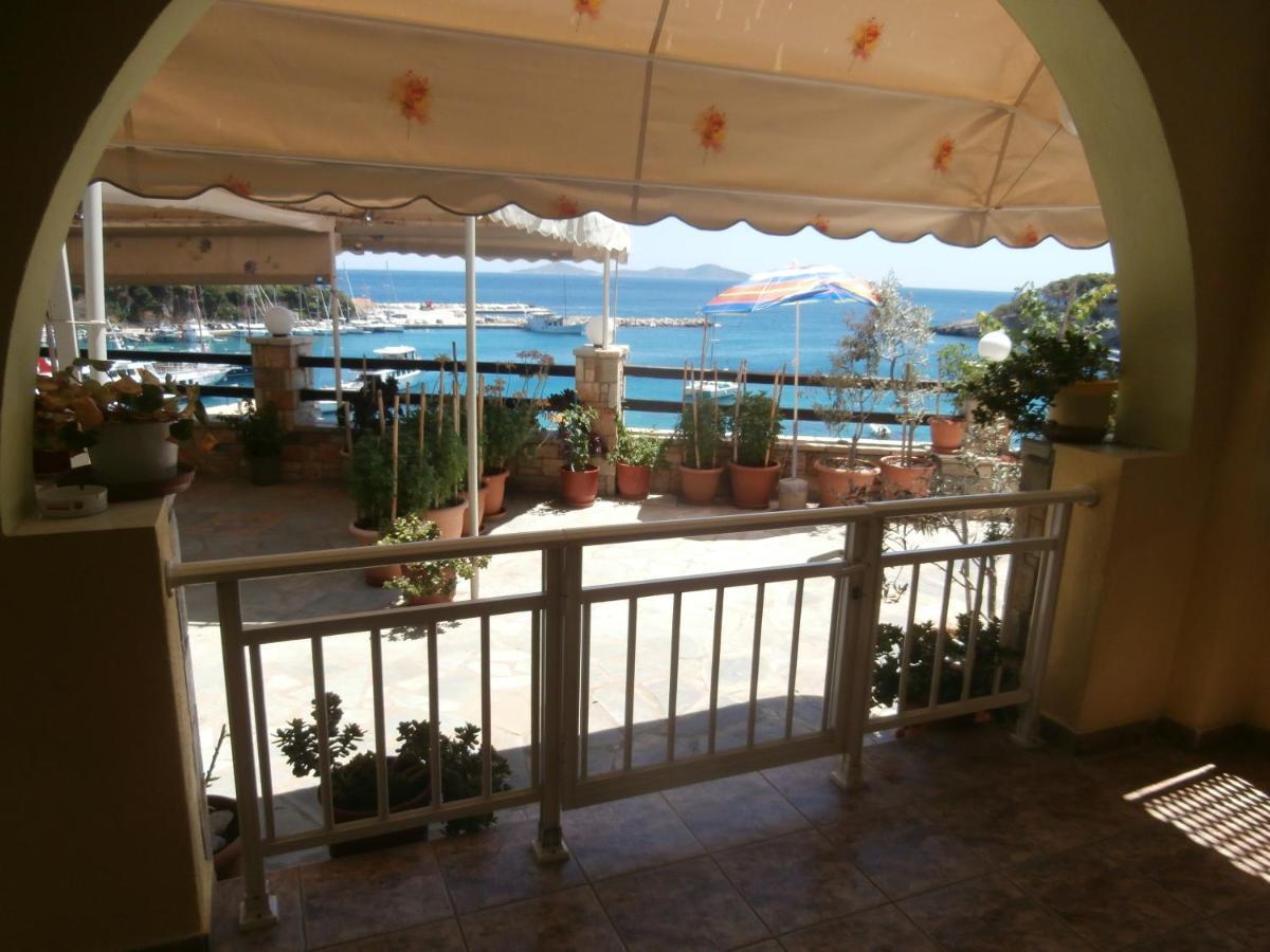 Haravgi Hotel Patitírion Extérieur photo