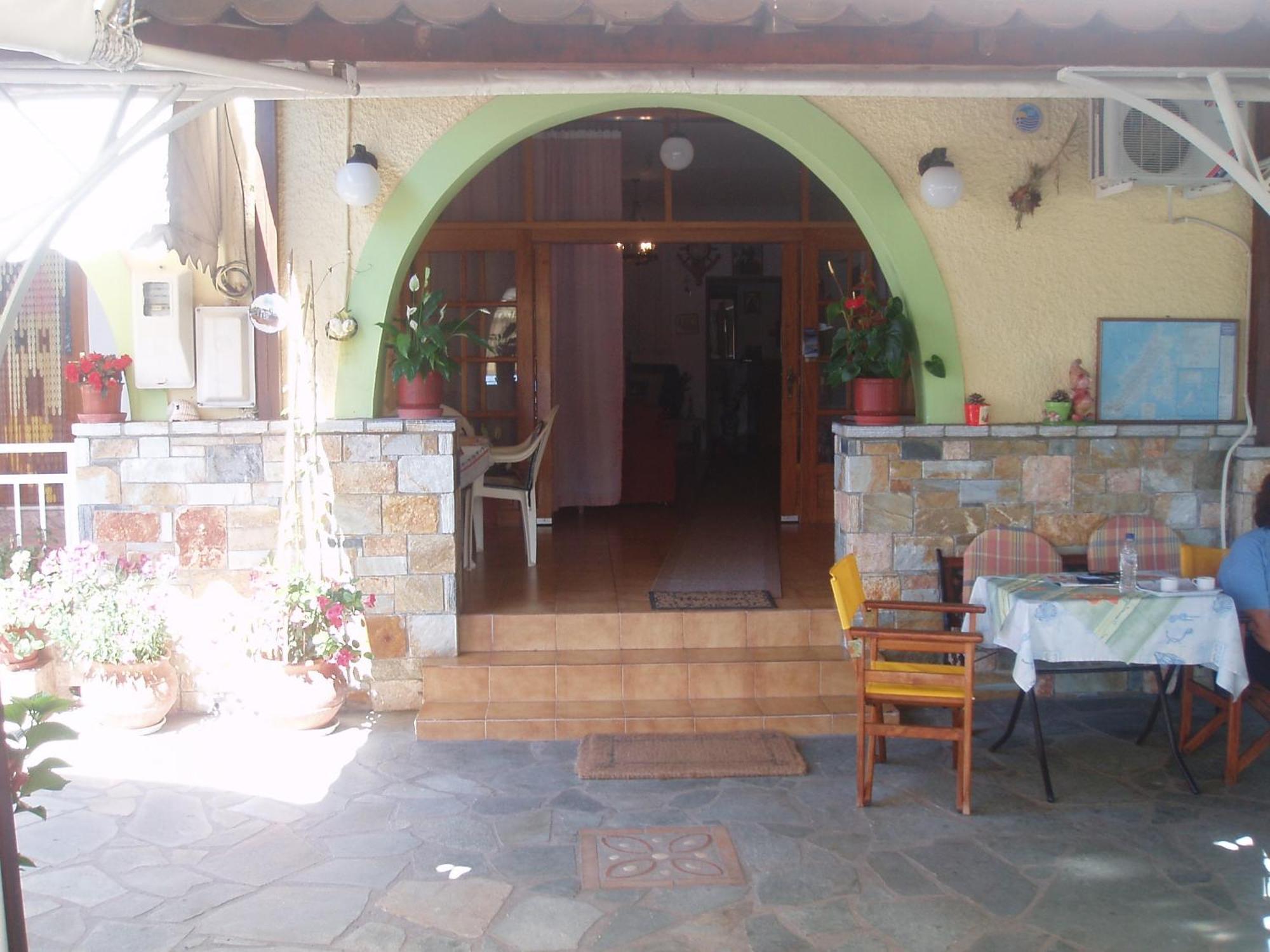 Haravgi Hotel Patitírion Extérieur photo