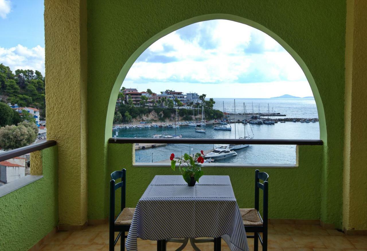 Haravgi Hotel Patitírion Extérieur photo